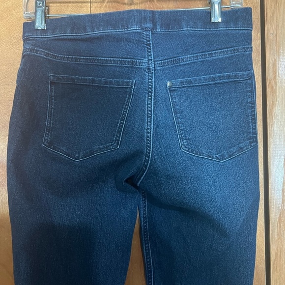 H&M Straight Leg jeggings with functional back pockets - Picture 2 of 4